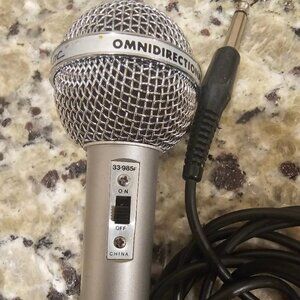 Pair of Realistic 33-985F Highball 2 Dynamic Omnidirectional Wired Microphones